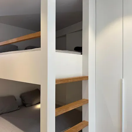 Appartamento 6 Personnes Moderne&épuré Vue Latéral à Avec Parking By La Conciergerie