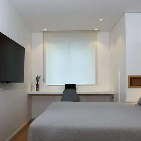 6 Personnes Moderne & Epure Vue Lateral A Avec Parking By La Conciergerie